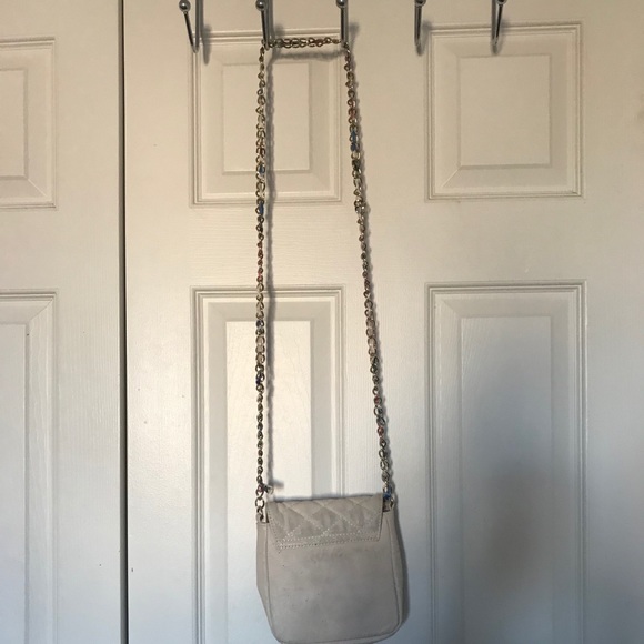 Aldo - White Quilted Crossbody Bag with Chain - Picture 3 of 10
